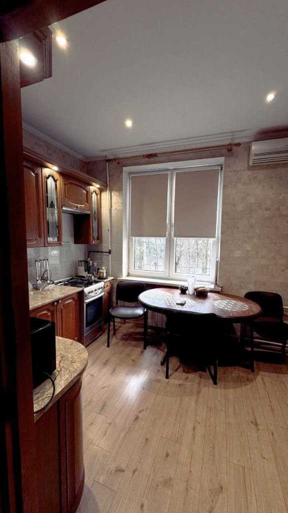 Продажа 3-комнатной квартиры 82 м², Искровская ул., 1