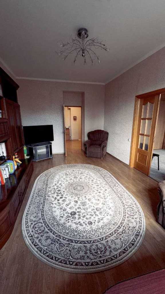 Продажа 3-комнатной квартиры 82 м², Искровская ул., 1