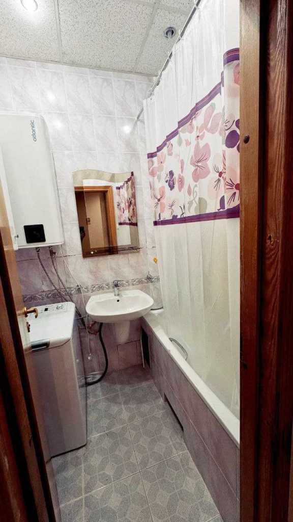 Продажа 3-комнатной квартиры 82 м², Искровская ул., 1