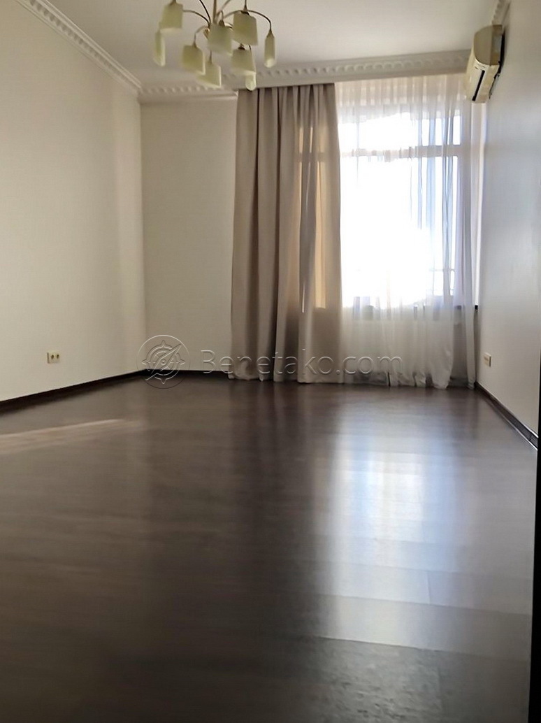 Оренда 4-кімнатної квартири 130 м², Греческая вул., 1А