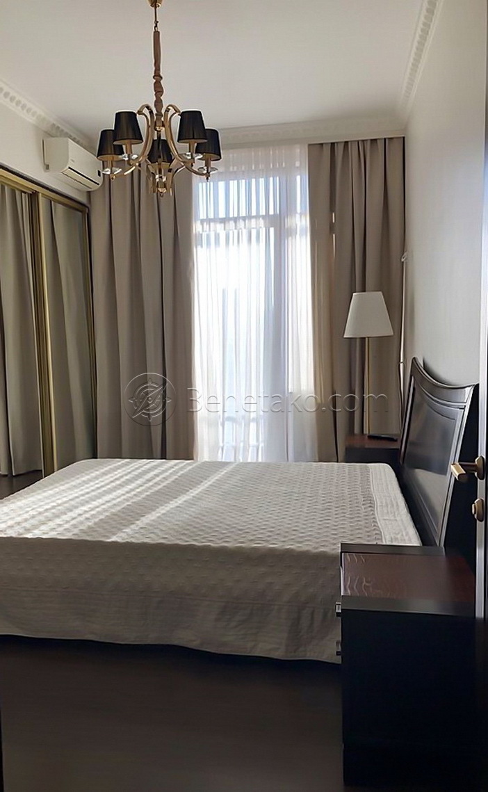 Оренда 4-кімнатної квартири 130 м², Греческая вул., 1А