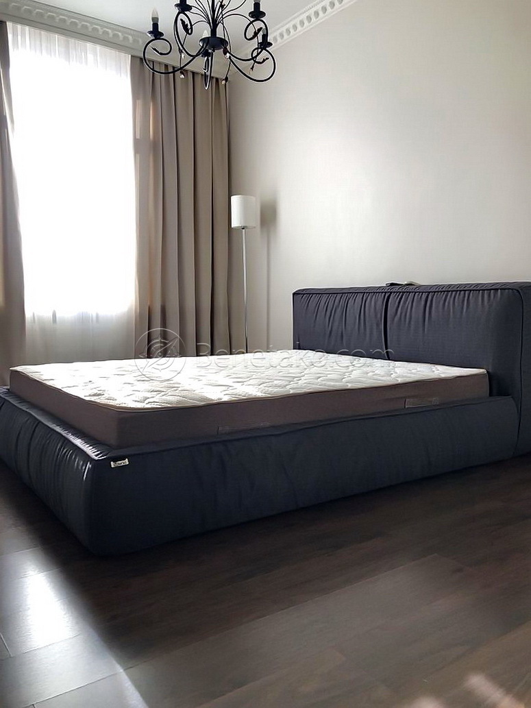 Оренда 4-кімнатної квартири 130 м², Греческая вул., 1А