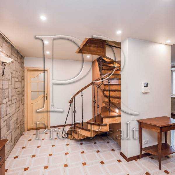 Продажа 3-комнатной квартиры 147 м², Драгоманова ул., 17