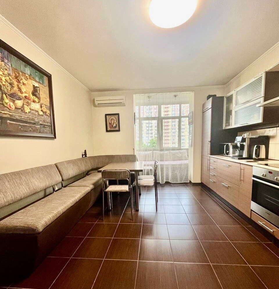 Аренда 2-комнатной квартиры 85 м², Юлії Зданової вул., 54