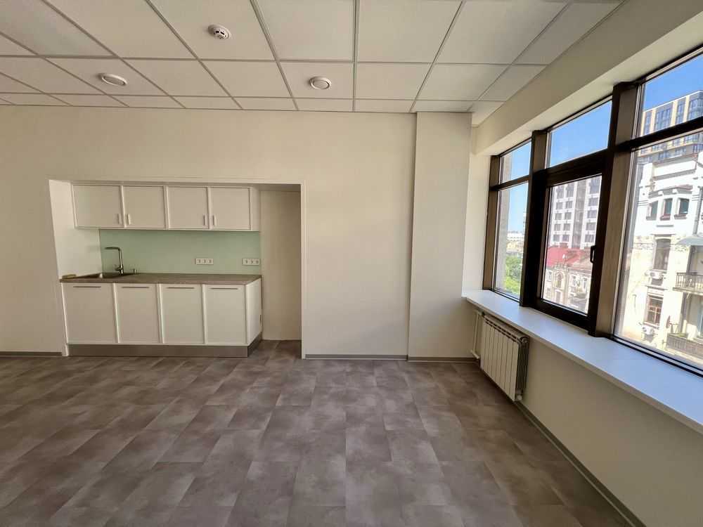 Продаж офісу 400 м², Олеся Гончара вул., 41