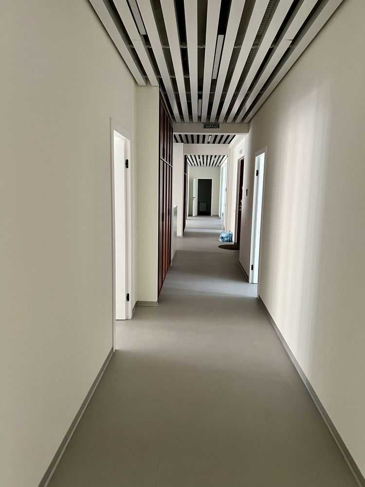 Продаж офісу 400 м², Олеся Гончара вул., 41