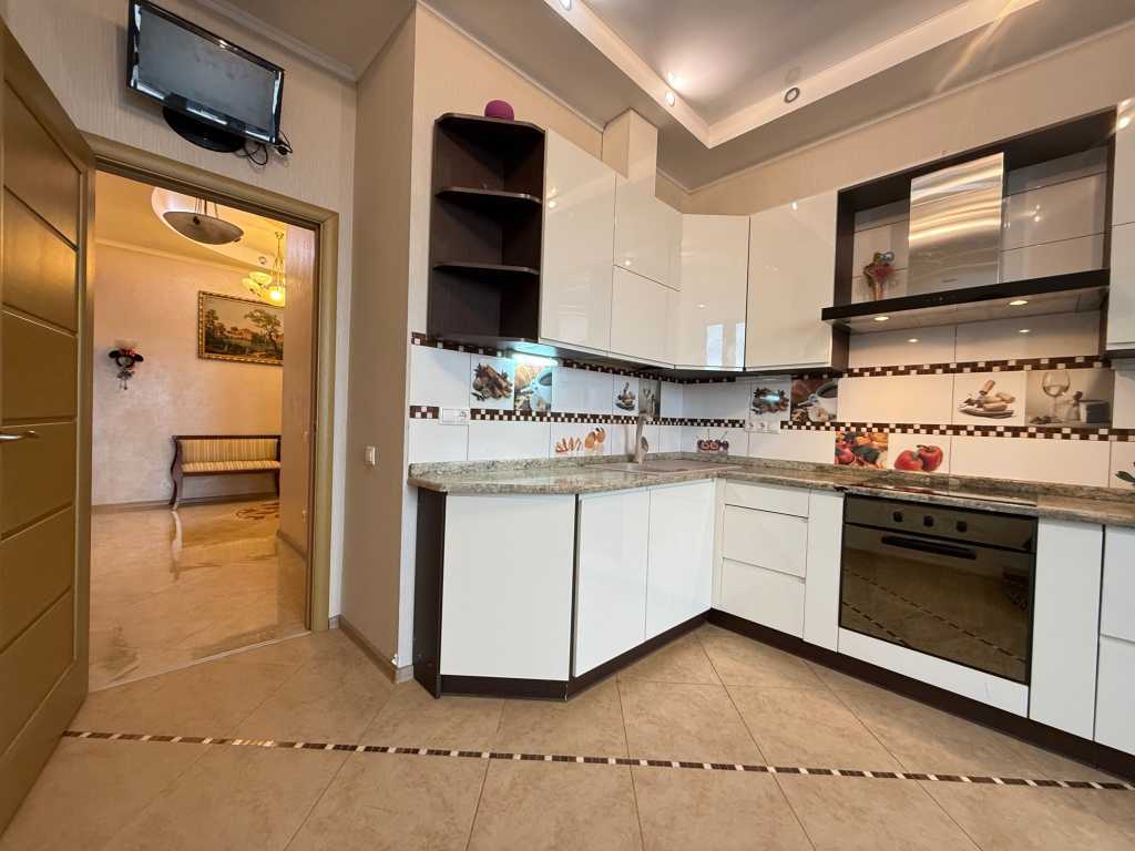 Продажа 3-комнатной квартиры 112 м², Науки просп., 30