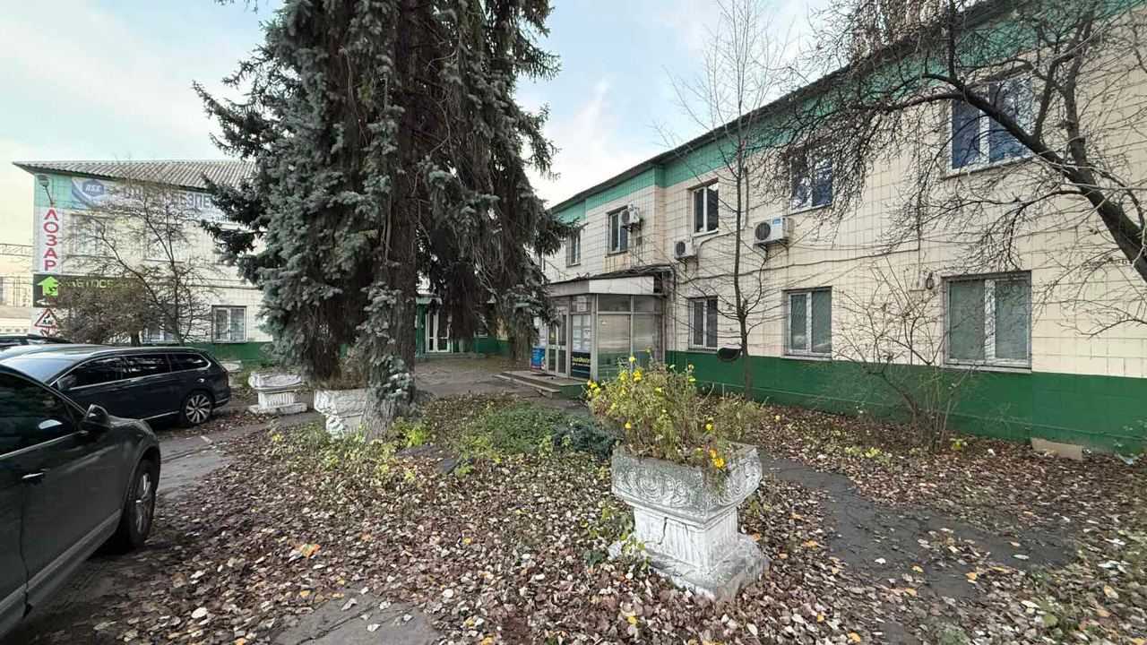 Продаж офісу 1235 м², Льва Толстого вул., 63