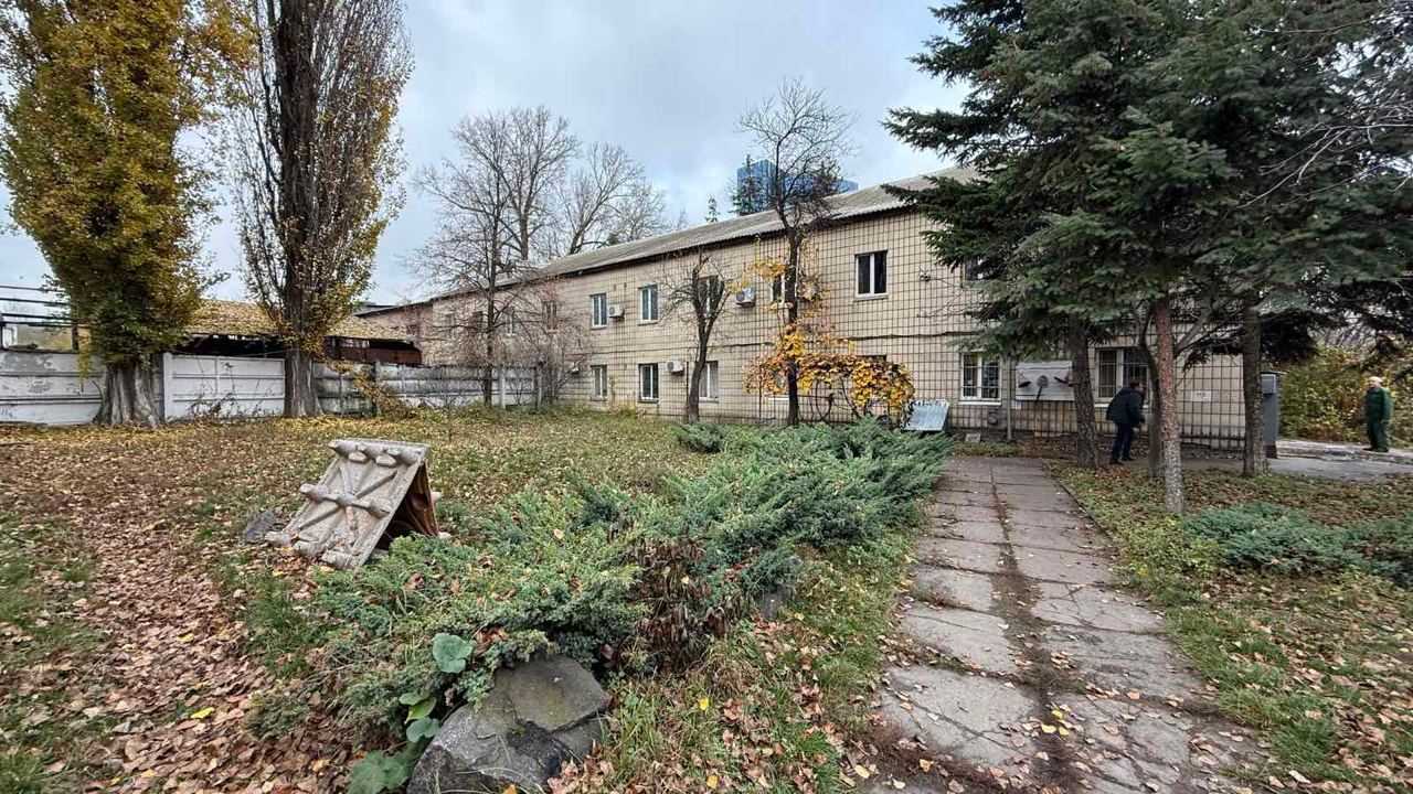 Продаж офісу 1235 м², Льва Толстого вул., 63