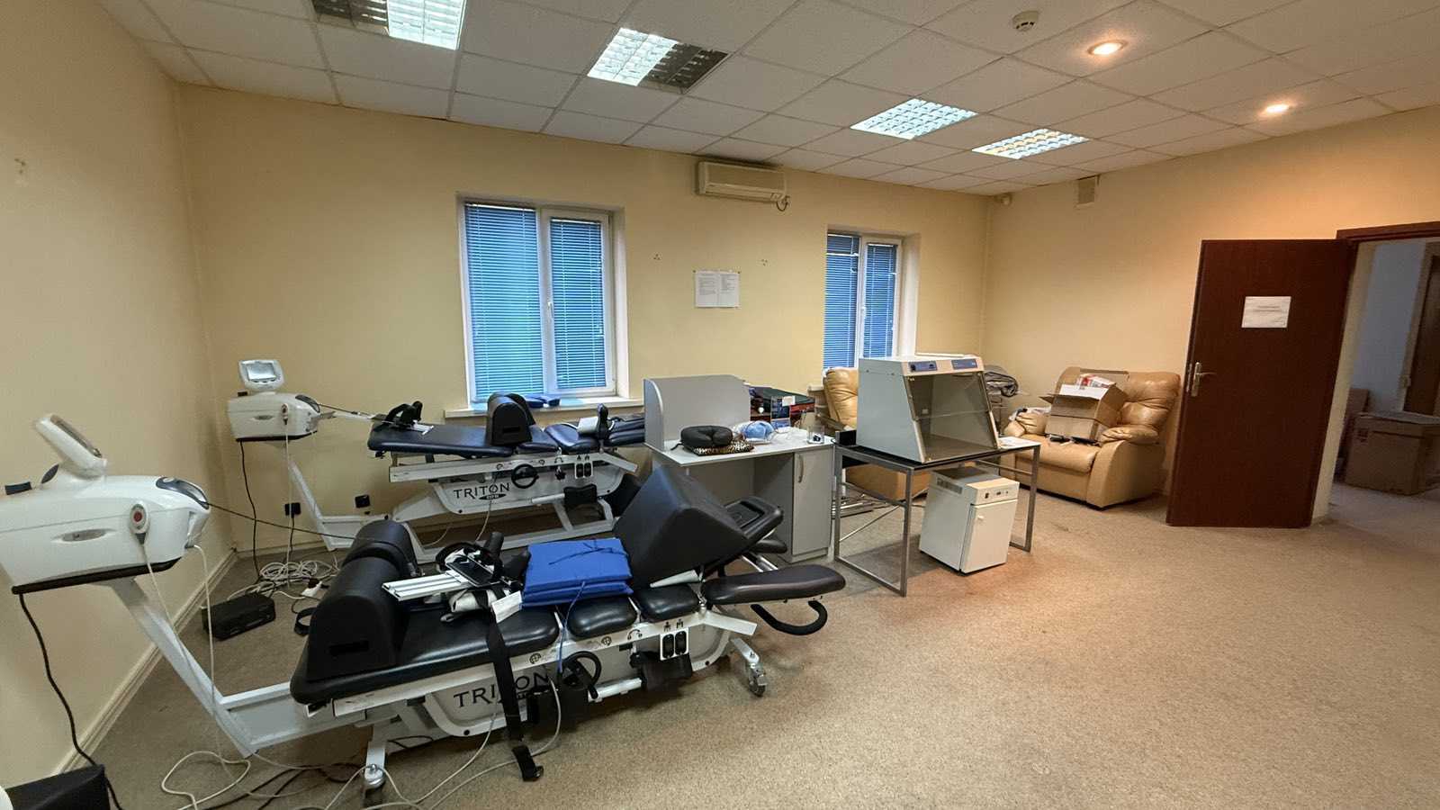 Продаж офісу 1235 м², Льва Толстого вул., 63