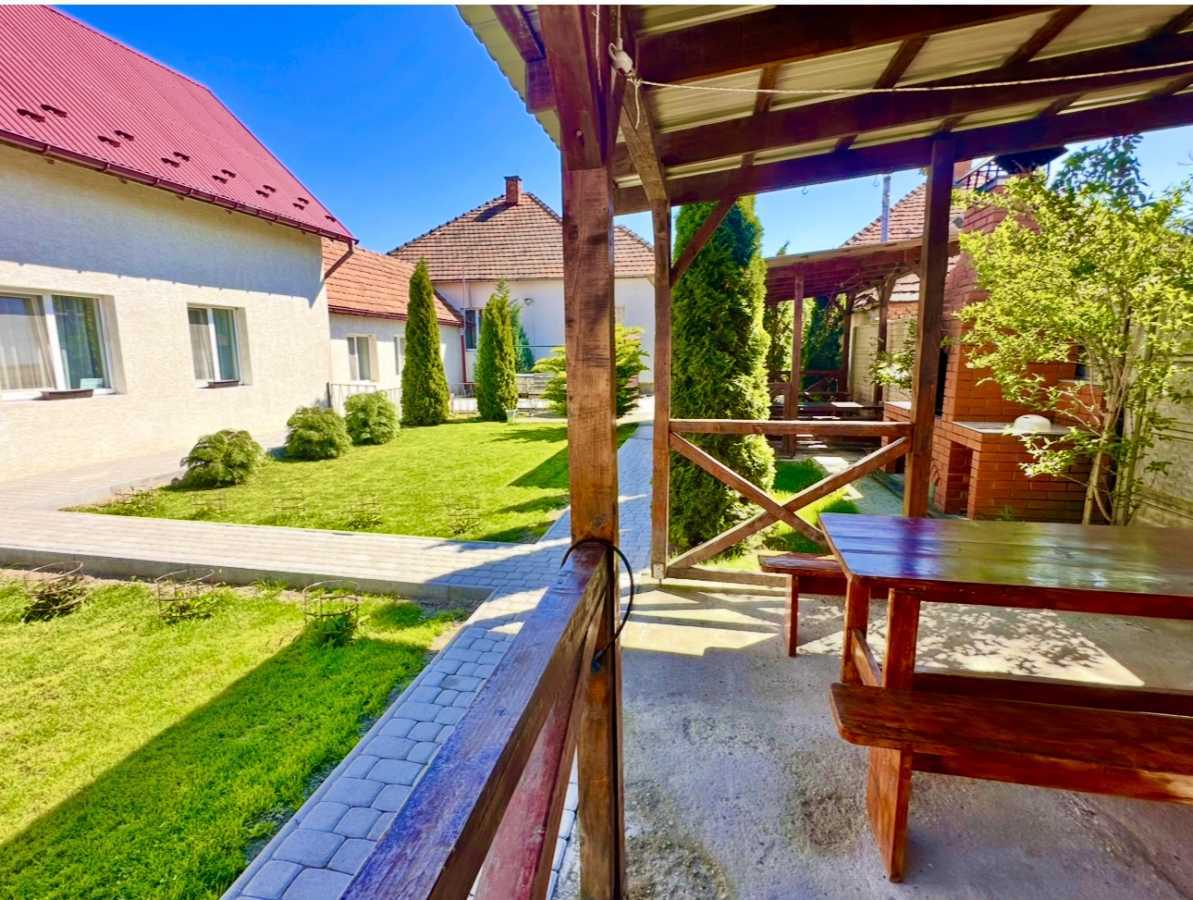 Дом посуточно 200 м², Легоцького, 71