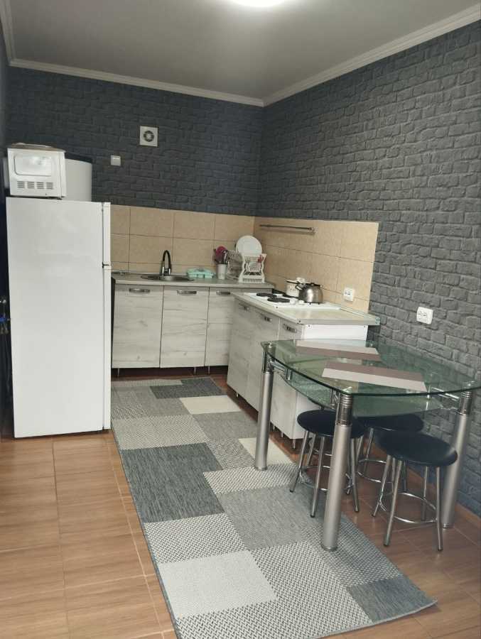 Дом посуточно 200 м², Легоцького, 71