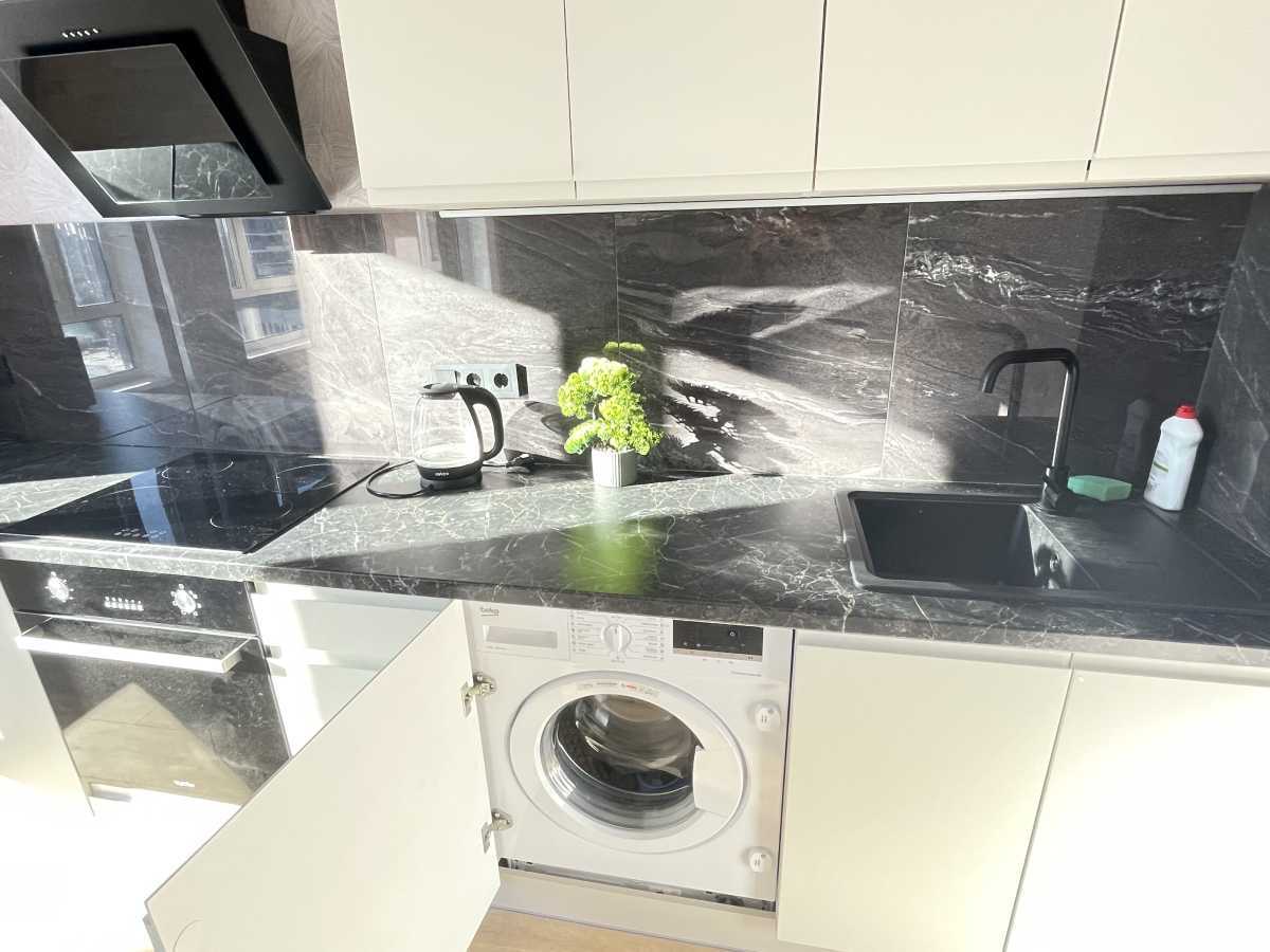 Аренда 2-комнатной квартиры 69 м², Александра Олеся ул., 10