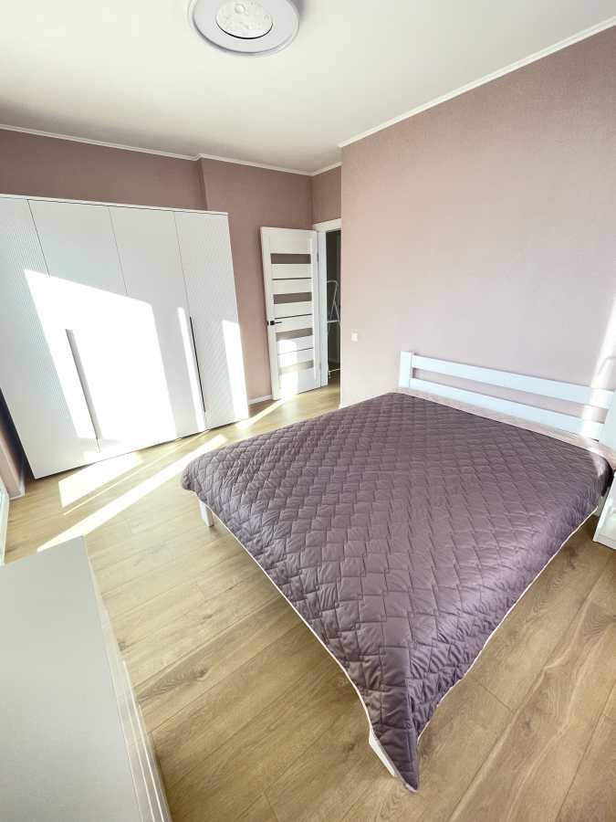 Аренда 2-комнатной квартиры 69 м², Александра Олеся ул., 10