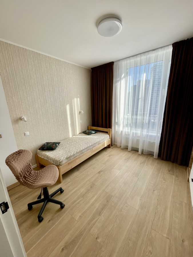 Аренда 2-комнатной квартиры 69 м², Александра Олеся ул., 10