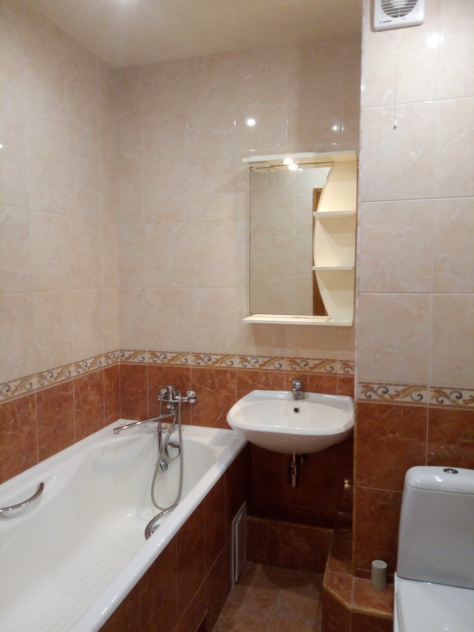 Аренда 1-комнатной квартиры 45 м², Драгоманова ул., 1Г