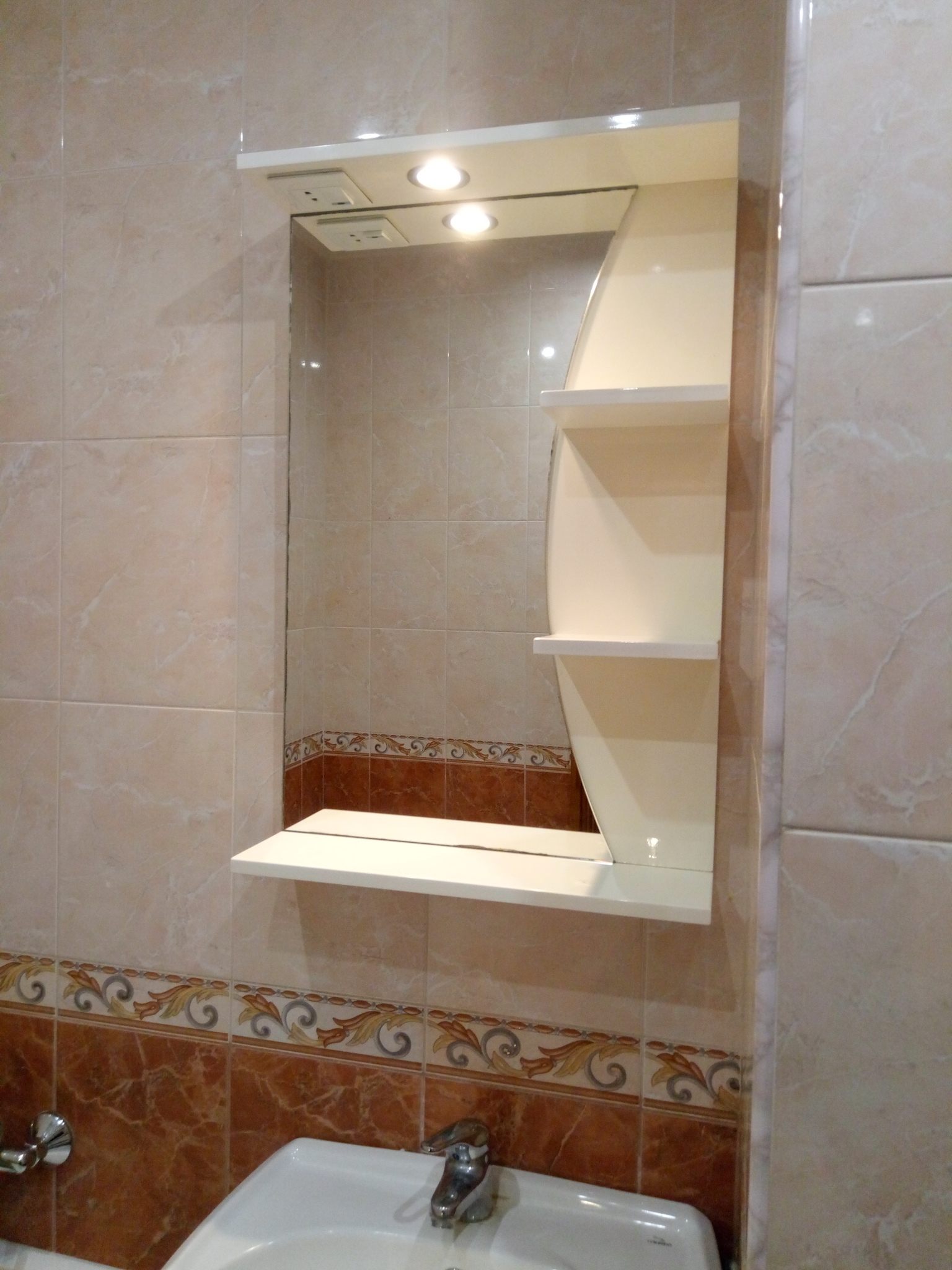 Аренда 1-комнатной квартиры 45 м², Драгоманова ул., 1Г