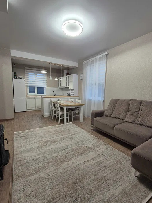 Оренда котеджу 110 м², Орхідейна вул.