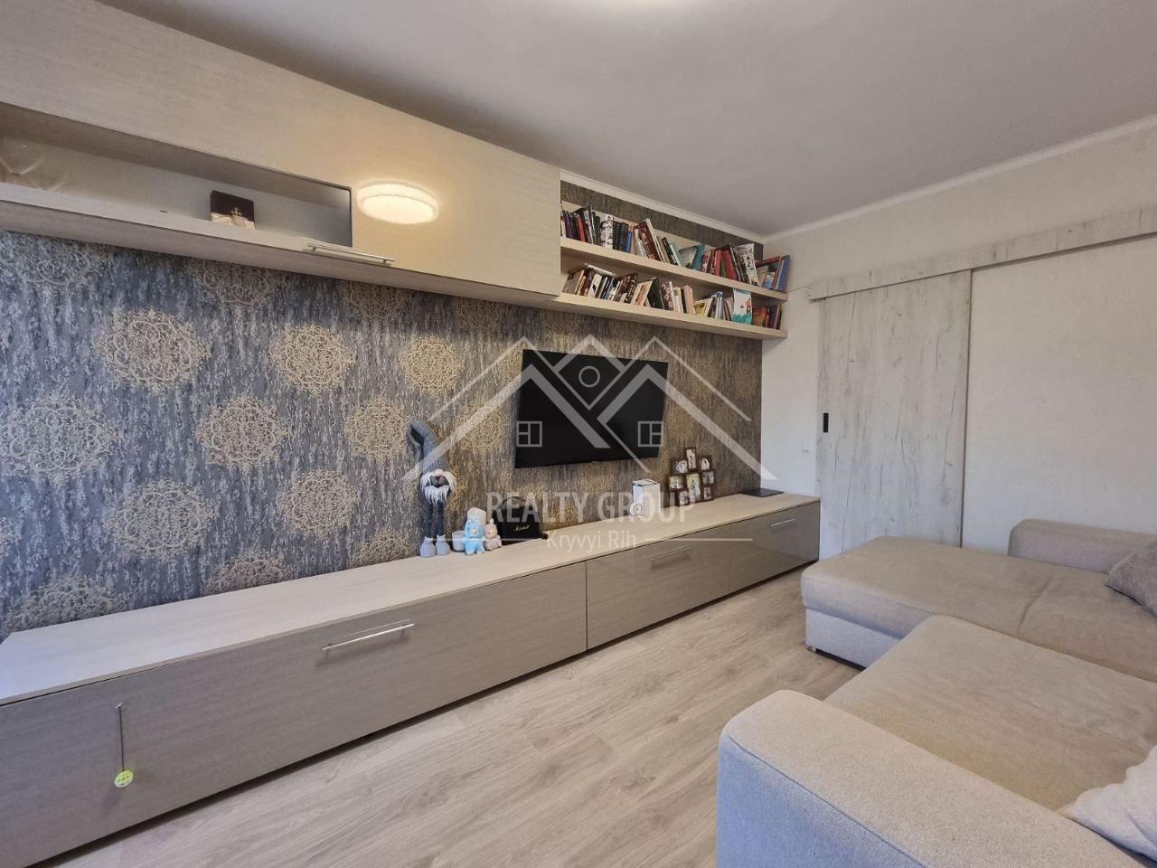 Продажа 2-комнатной квартиры 52 м², Вячеслава Черновола ул.