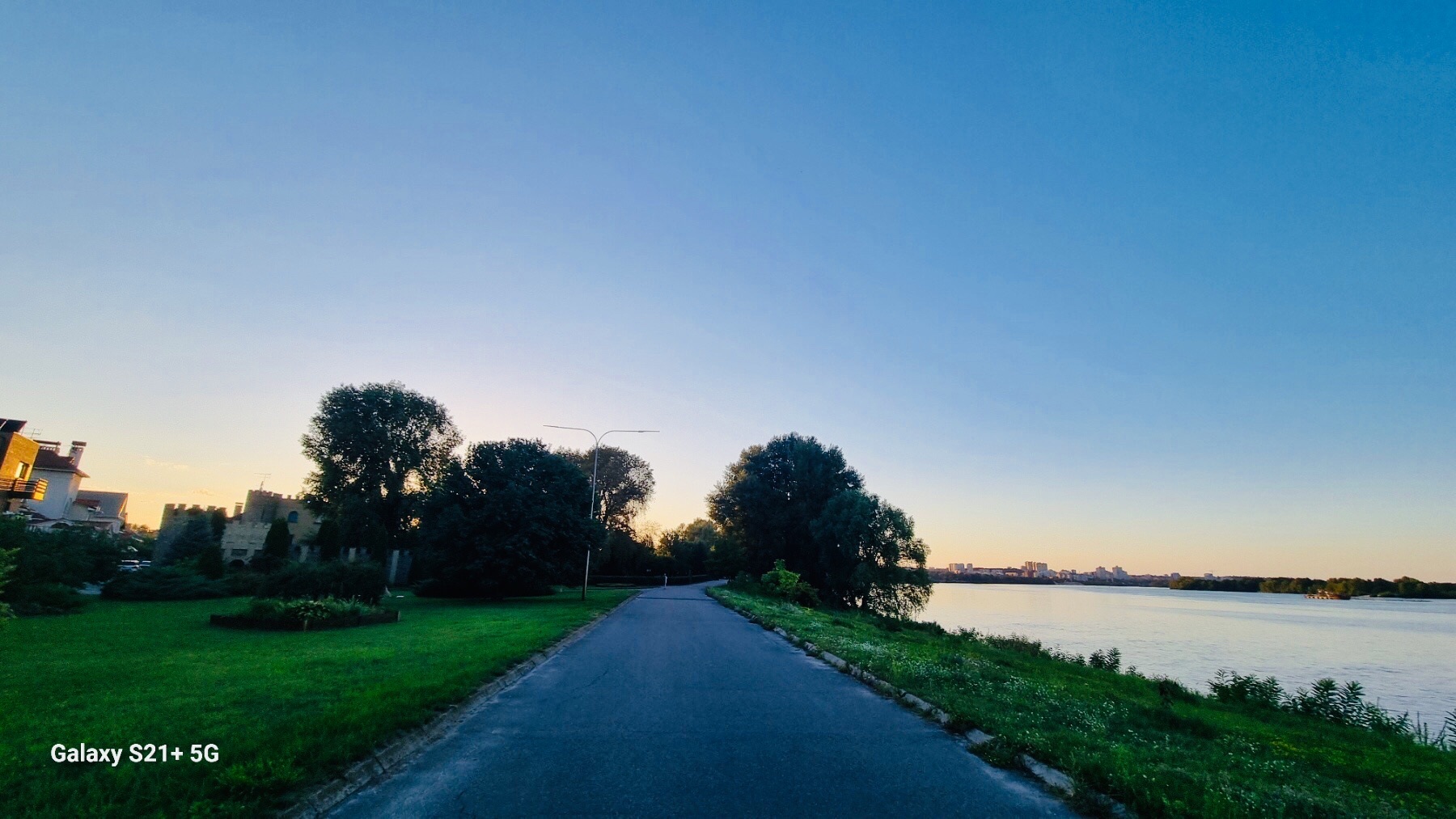 Продажа участка под индивидуальное жилое строительство 8 соток, Богатырская ул.