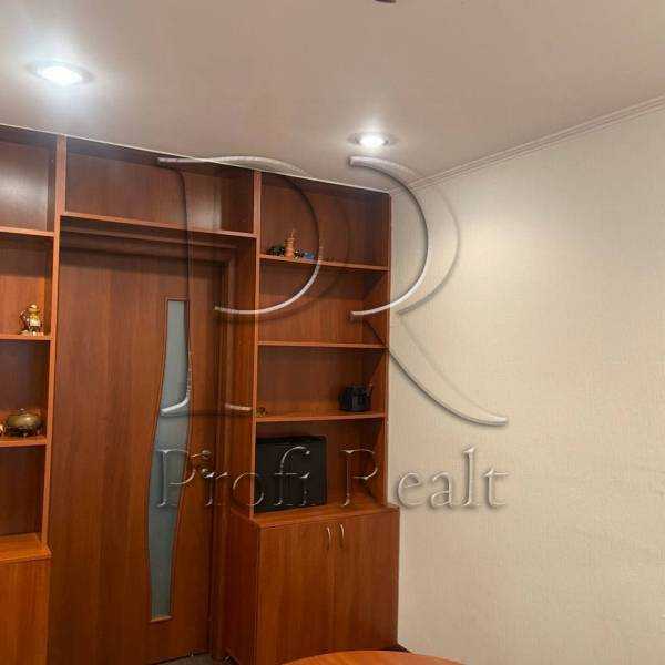 Продаж 3-кімнатної квартири 56 м², Берестейский, 79