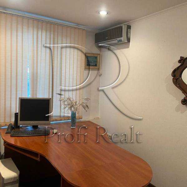 Продаж 3-кімнатної квартири 56 м², Берестейский, 79