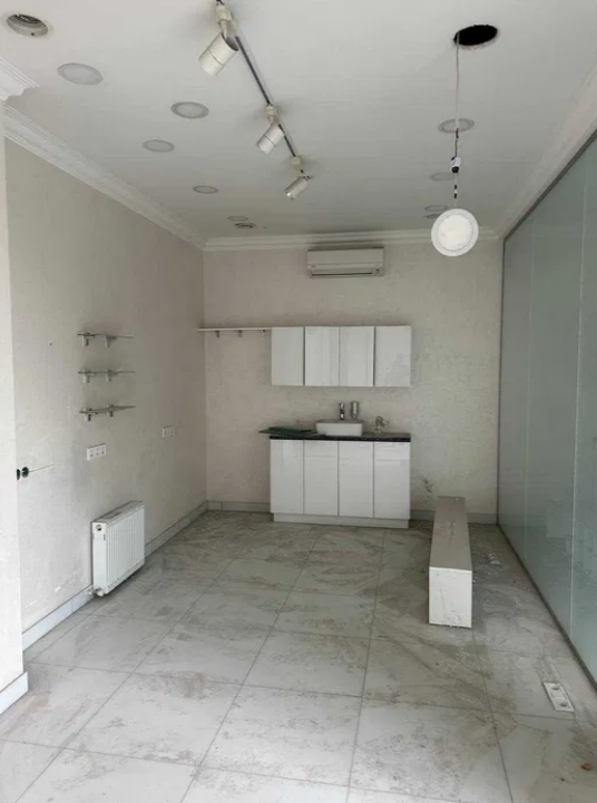 Продаж приміщення вільного призначення 78 м², Академіка Корольова вул.
