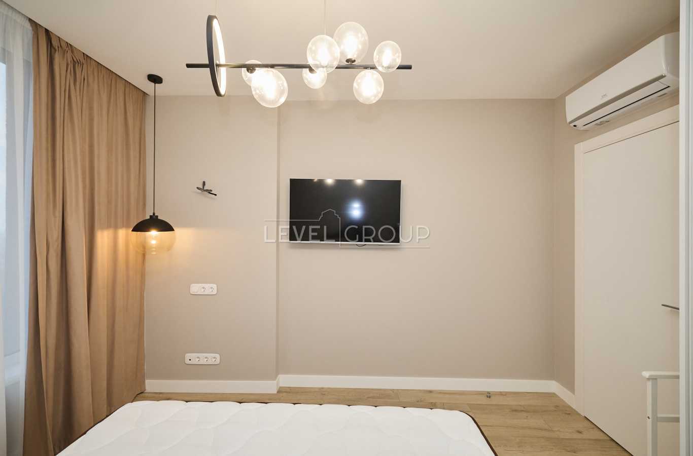 Продаж 2-кімнатної квартири 71.8 м², Любомира Гузара просп., 13