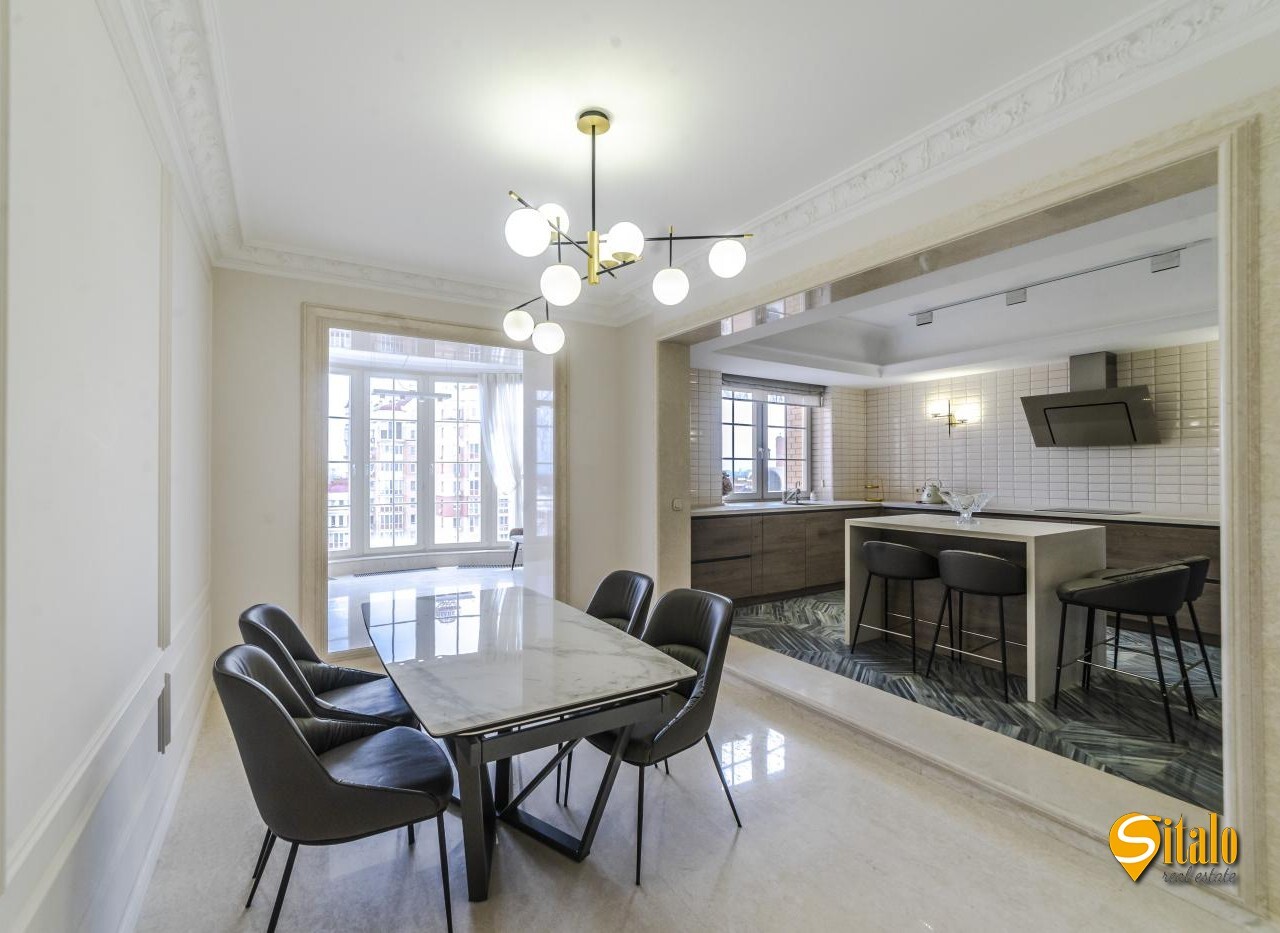 Продажа 5-комнатной квартиры 330 м², Героев Сталинграда просп.