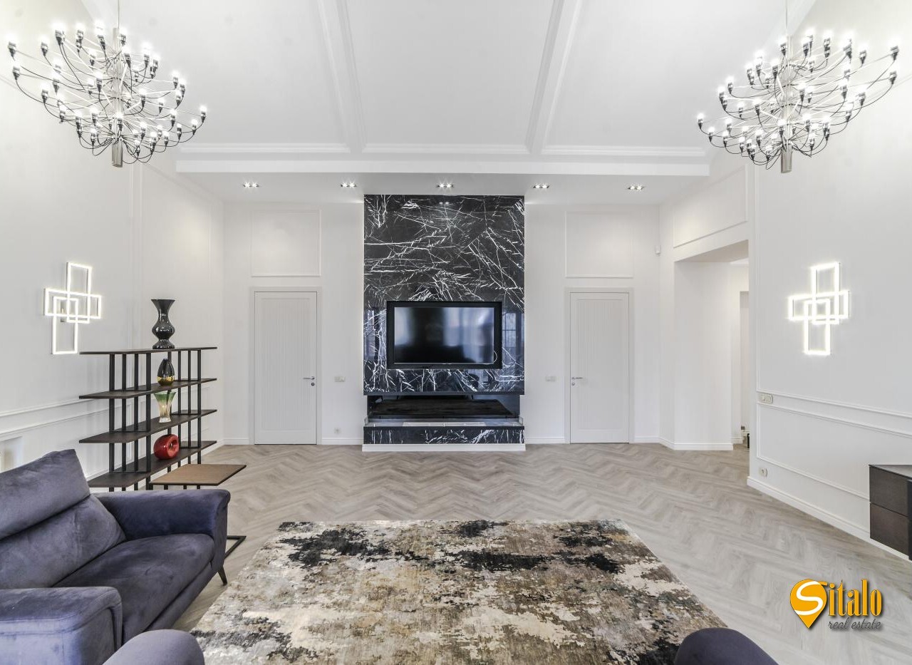 Продажа 5-комнатной квартиры 330 м², Героев Сталинграда просп.