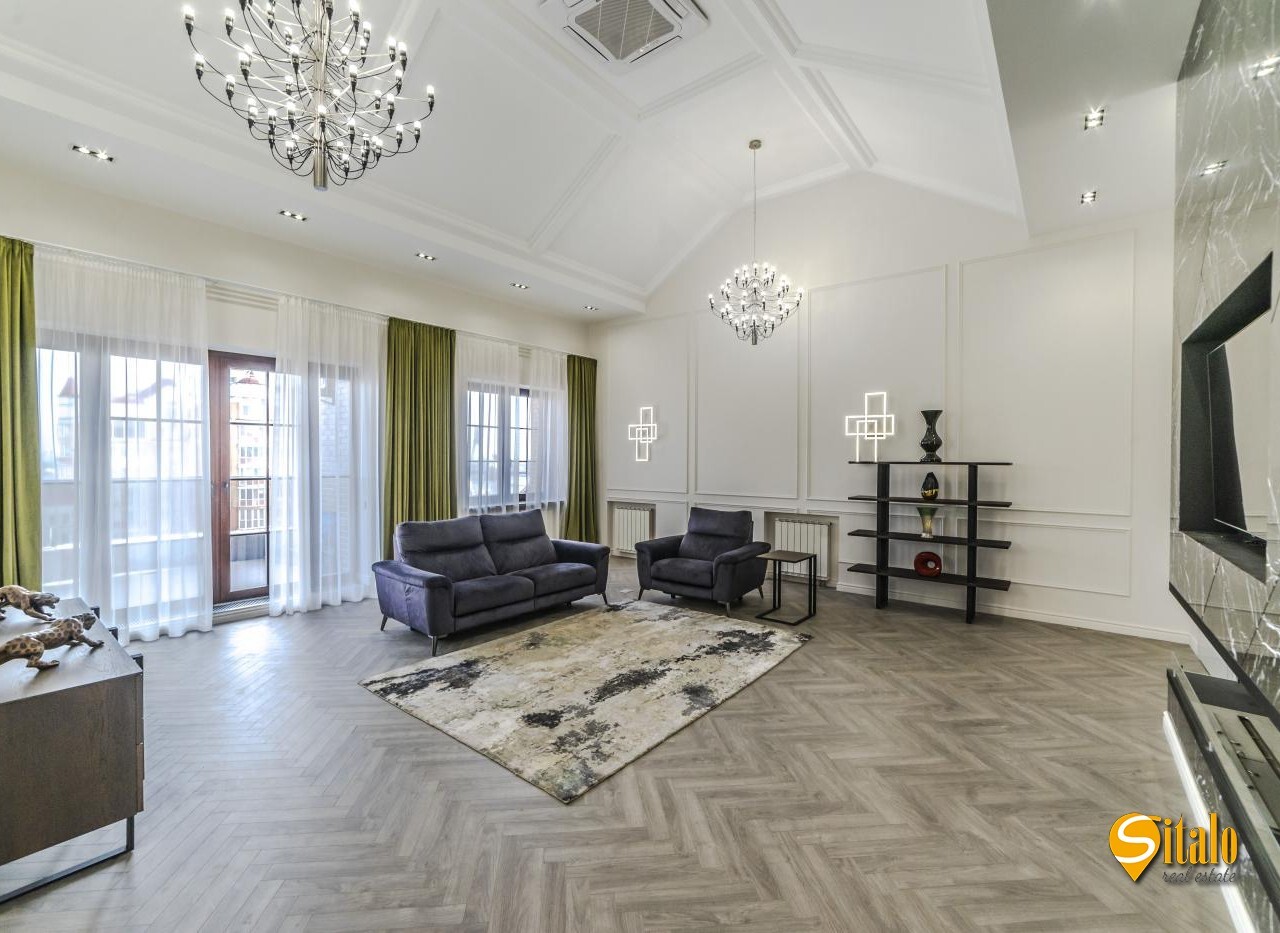 Продажа 5-комнатной квартиры 330 м², Героев Сталинграда просп.