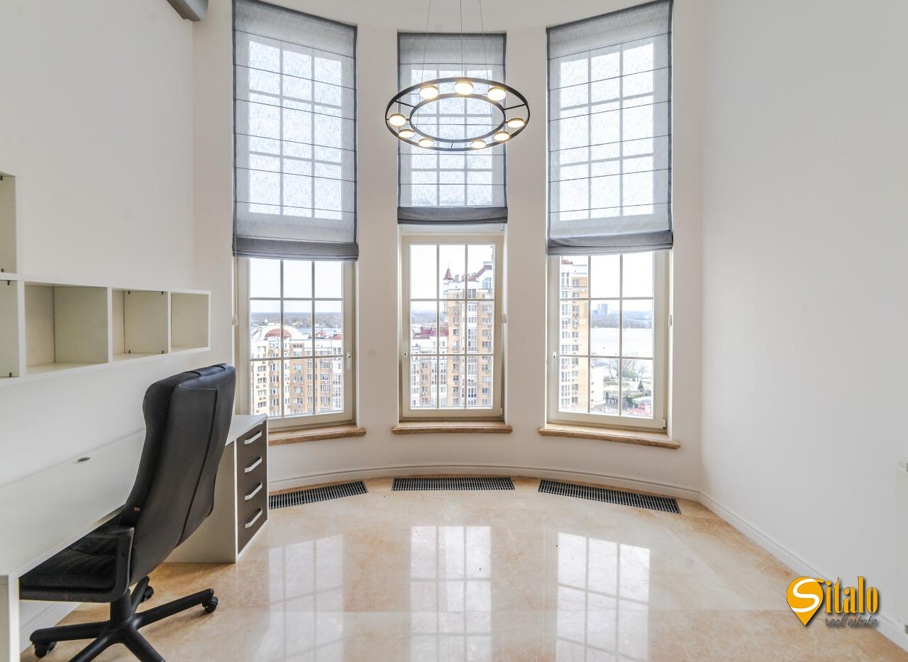 Продажа 5-комнатной квартиры 330 м², Героев Сталинграда просп.