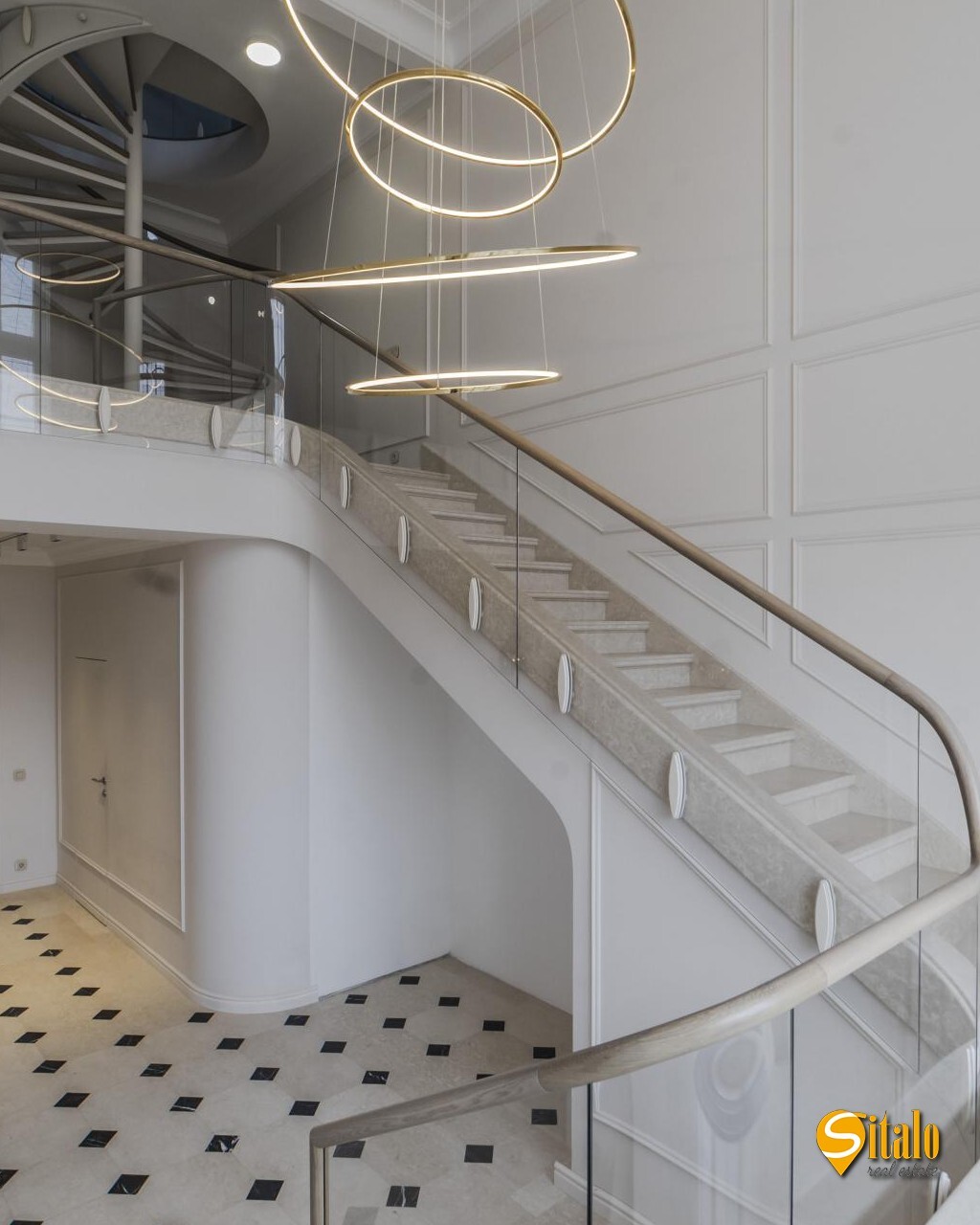 Продажа 5-комнатной квартиры 330 м², Героев Сталинграда просп.