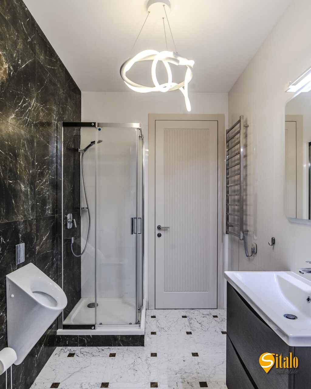 Продажа 5-комнатной квартиры 330 м², Героев Сталинграда просп.