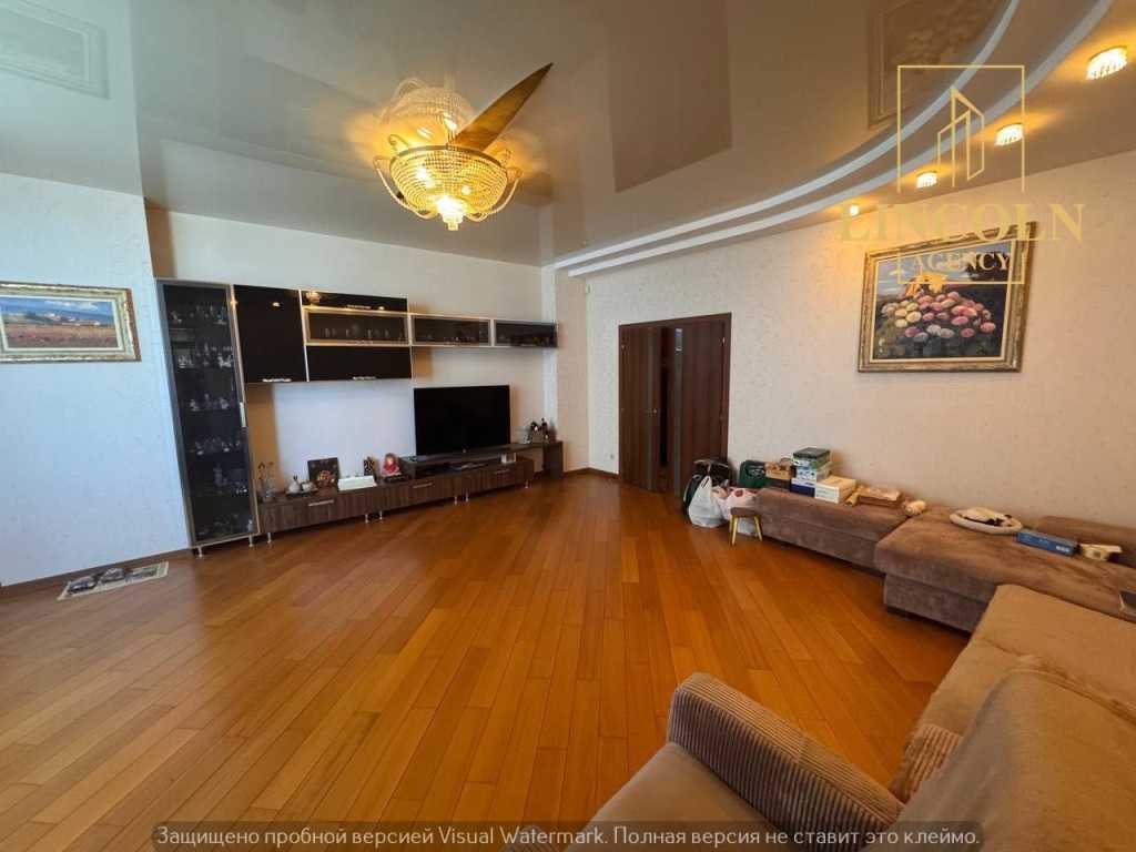 Продажа 3-комнатной квартиры 130 м², Соломенская ул., 15А