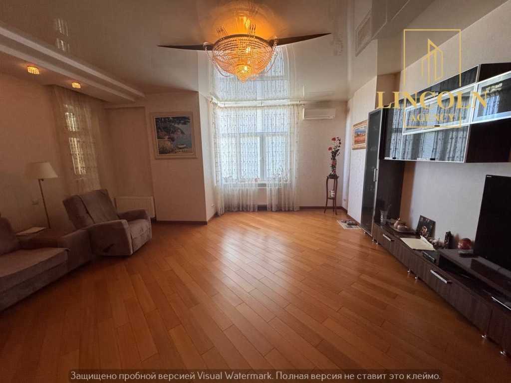 Продажа 3-комнатной квартиры 130 м², Соломенская ул., 15А