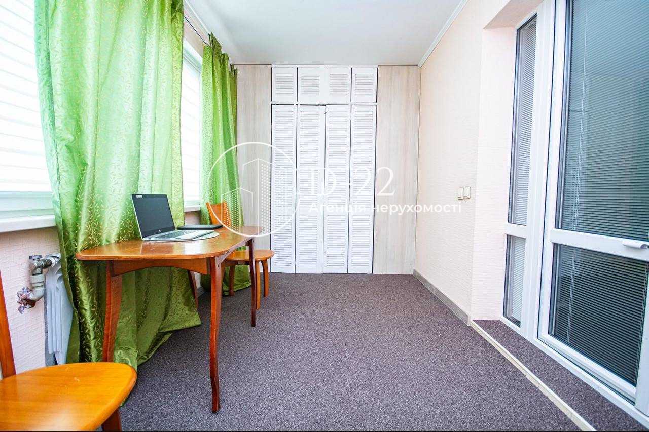 Продажа 3-комнатной квартиры 106 м², Науки просп., 86