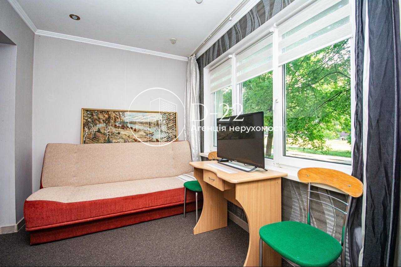 Продажа 3-комнатной квартиры 106 м², Науки просп., 86