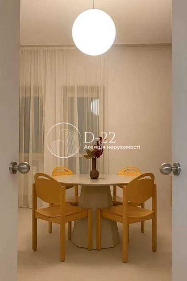 Продажа 3-комнатной квартиры 85 м², Еленовская ул., 10