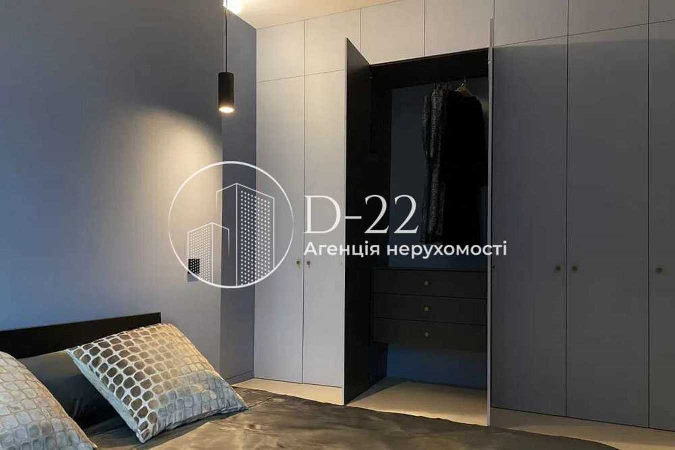 Продажа 3-комнатной квартиры 85 м², Еленовская ул., 10