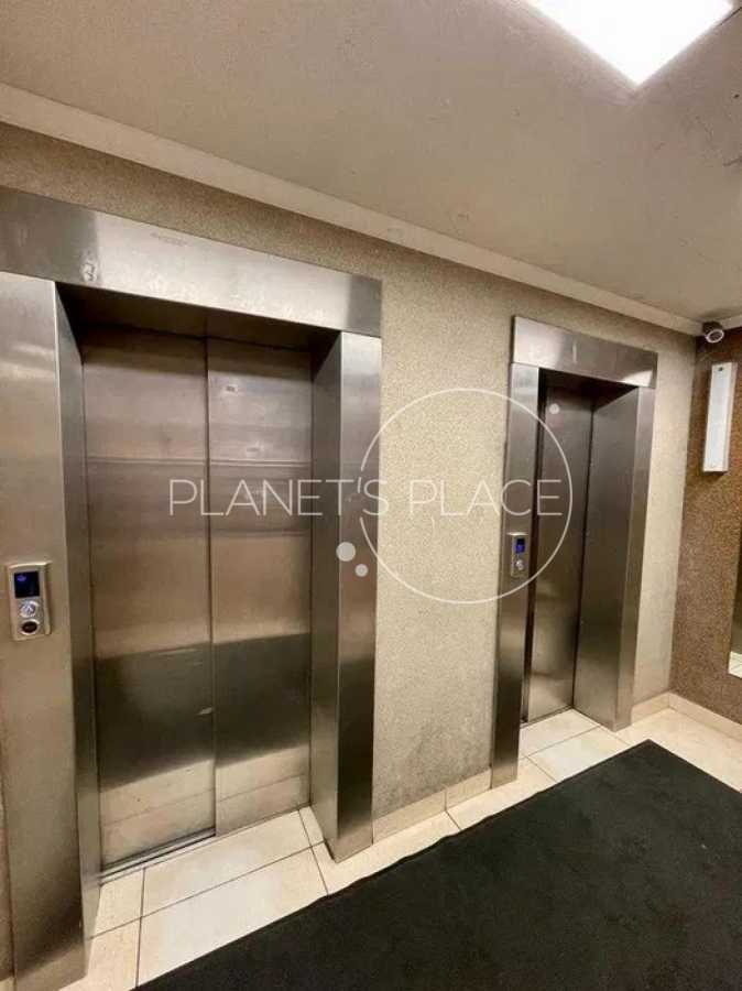 Продажа 1-комнатной квартиры 53 м², Жилянская ул., 118