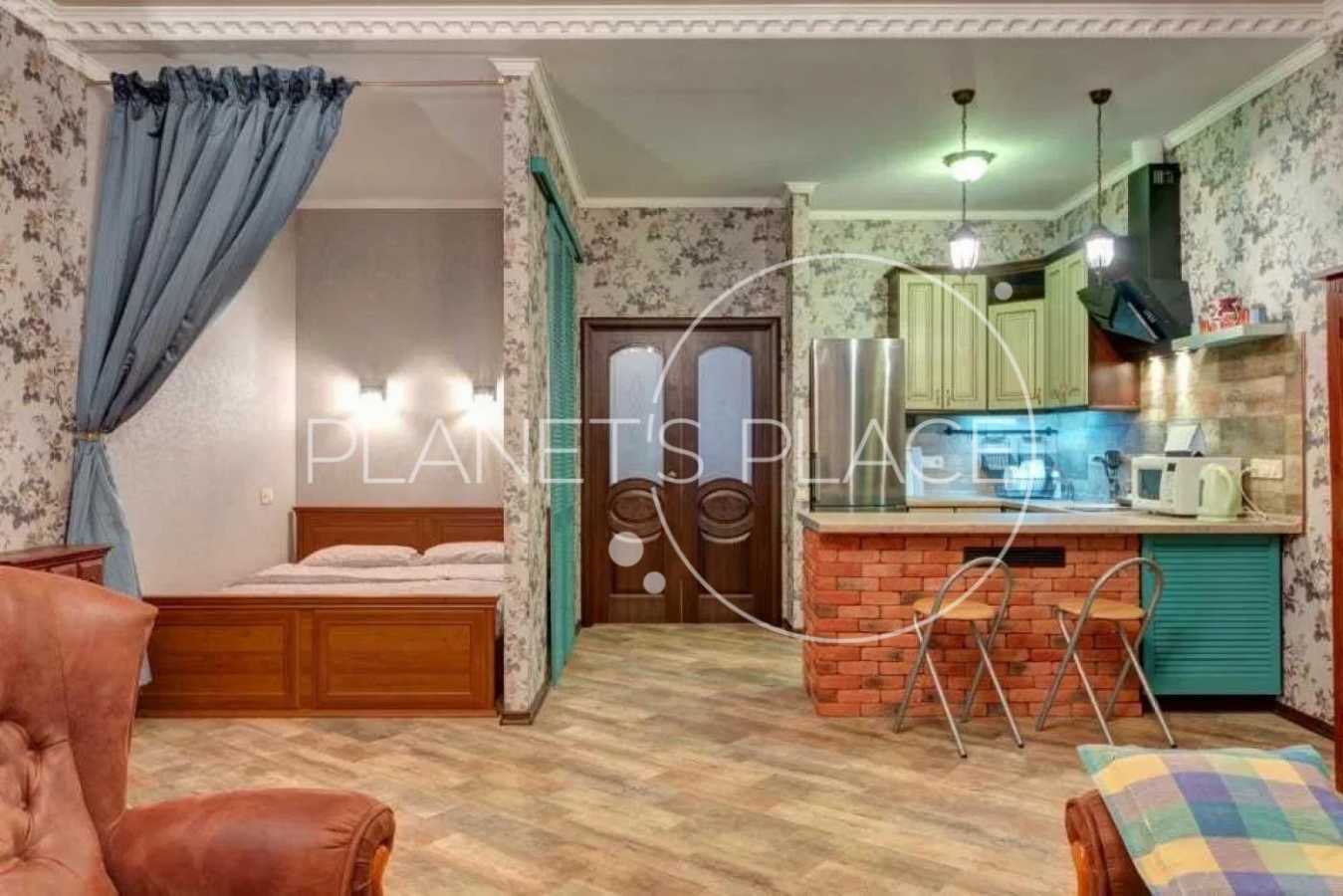 Продажа 1-комнатной квартиры 53 м², Жилянская ул., 118