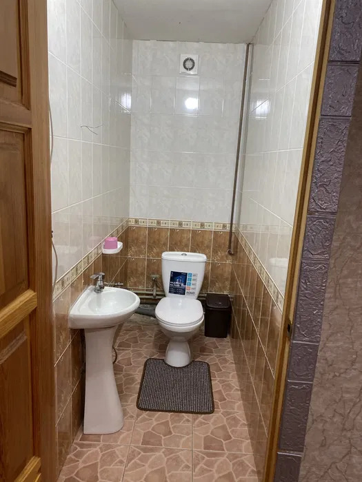 Оренда будинку 300 м², Осокорська вул.