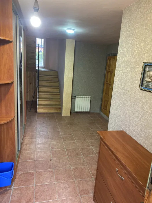 Оренда будинку 300 м², Осокорська вул.