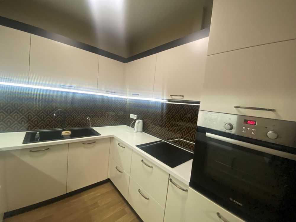 Продажа 1-комнатной квартиры 50 м², Михаила Котельникова ул., Драгоманова, 2