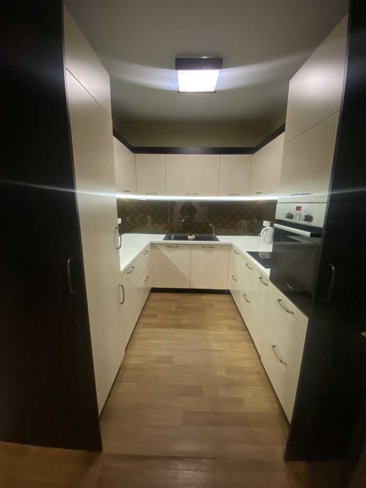 Продажа 1-комнатной квартиры 50 м², Михаила Котельникова ул., Драгоманова, 2