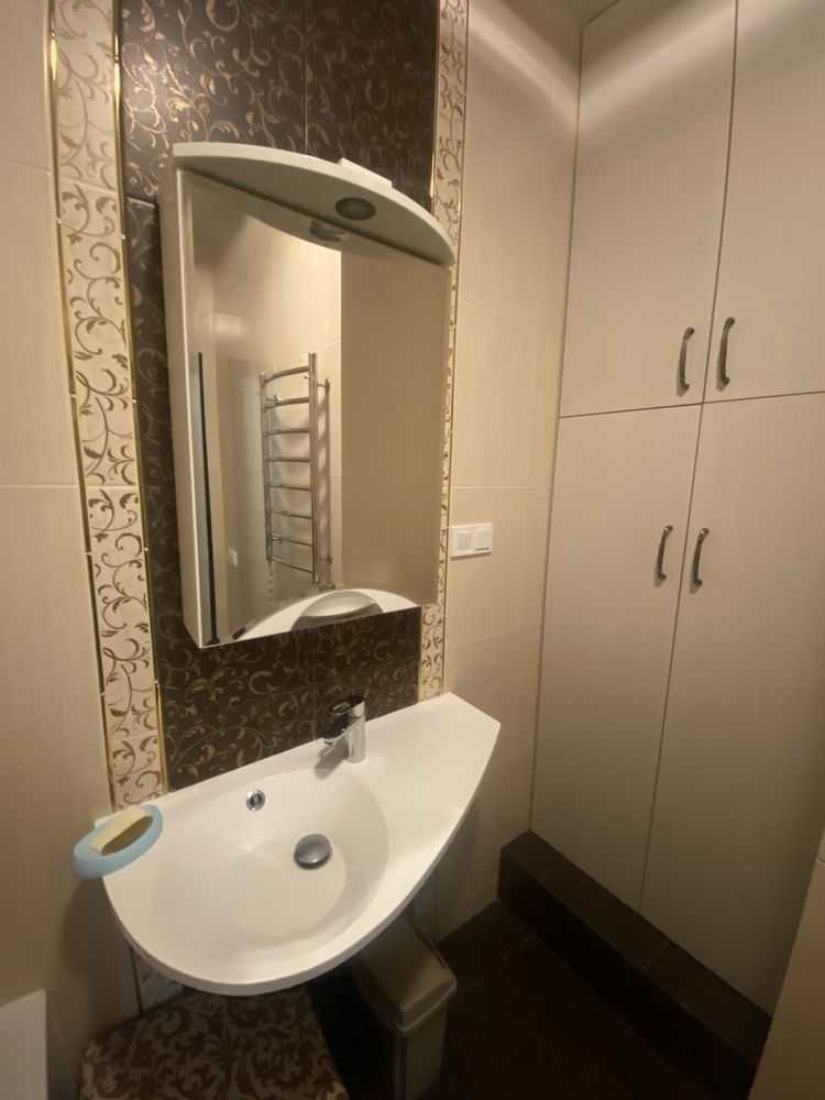 Продажа 1-комнатной квартиры 50 м², Михаила Котельникова ул., Драгоманова, 2