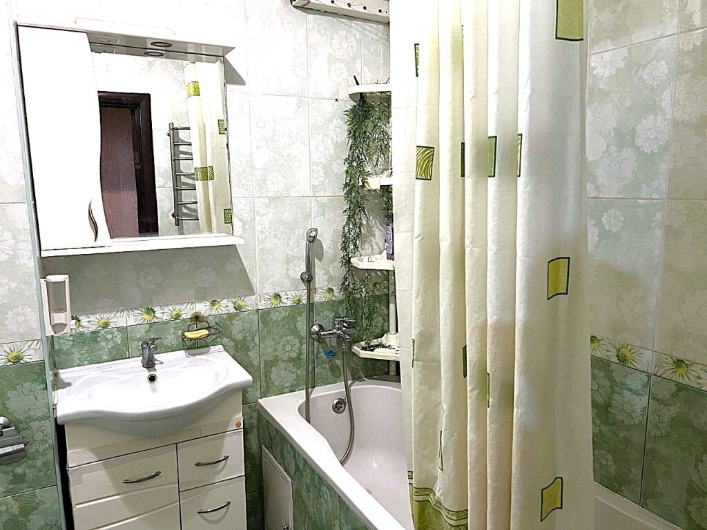 Продаж 2-кімнатної квартири 60 м², Дюковская вул., 8