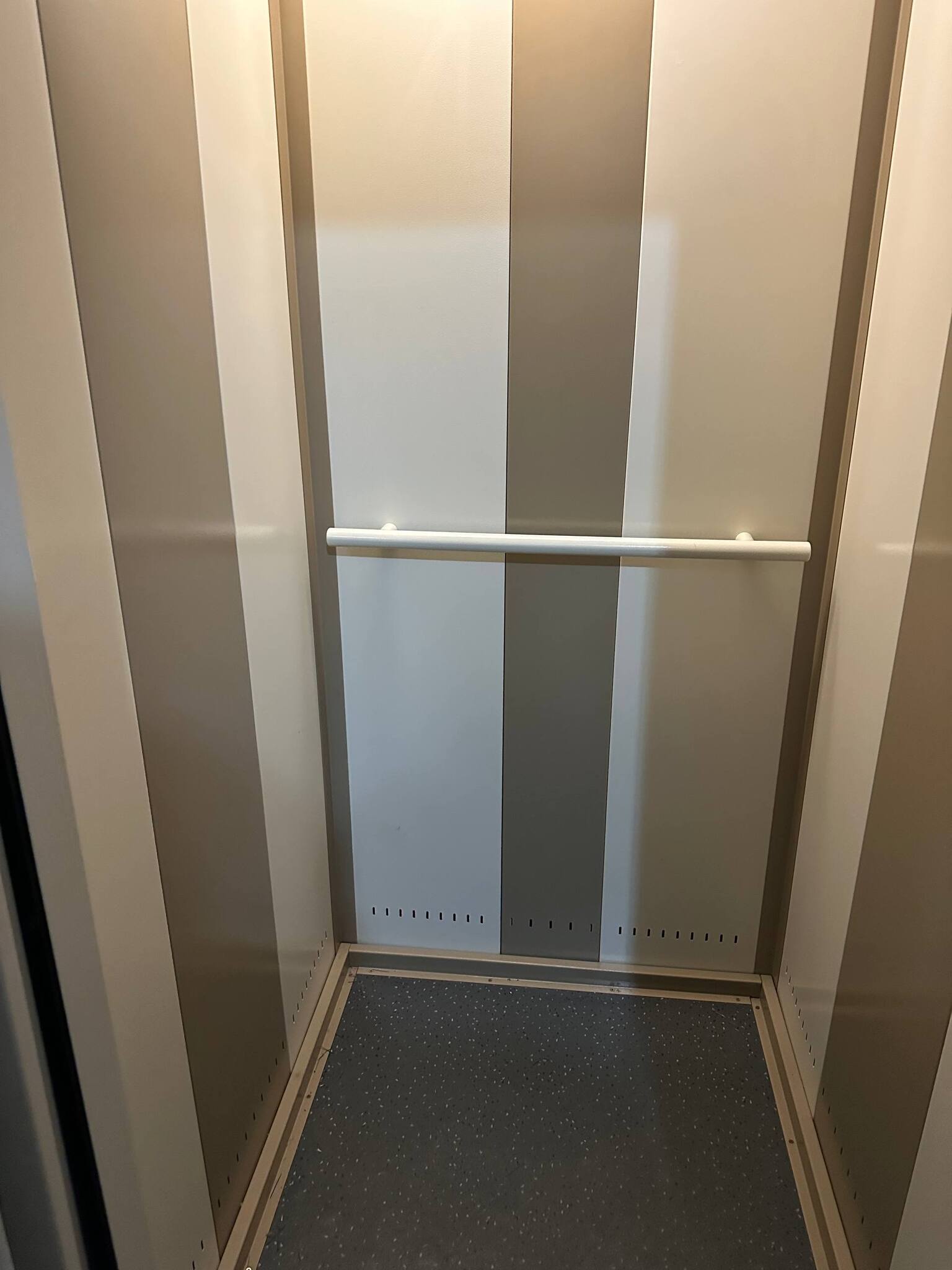 Продажа 3-комнатной квартиры 64 м², Староказацкая ул.