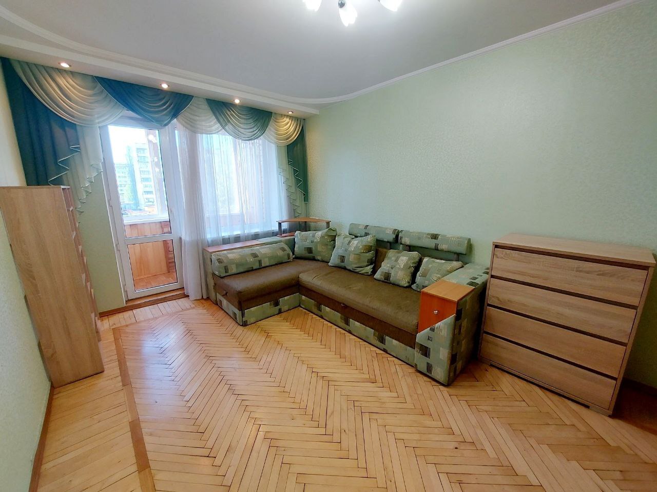 Аренда 2-комнатной квартиры 50 м², Академика Глушко просп.